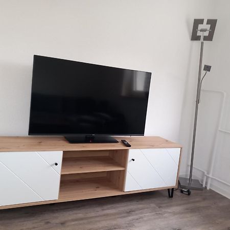 City Apartment Duisburg 1#Netflix &Wlan &Kingsize Bett &Kaffee Maschine & Central & 500M Innenhafen & 2 Min U Bahn Dış mekan fotoğraf